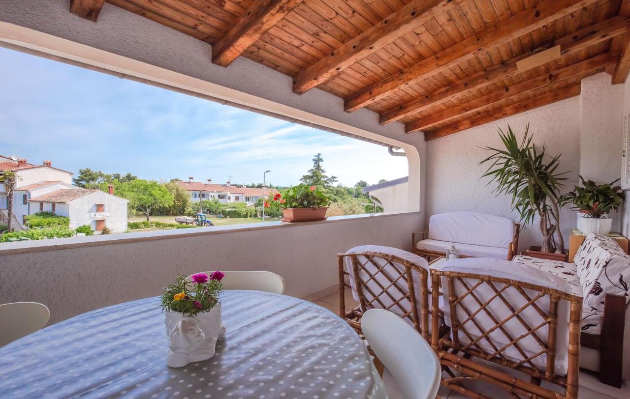 Rina B4 Appartement Poreč Buitenkant foto