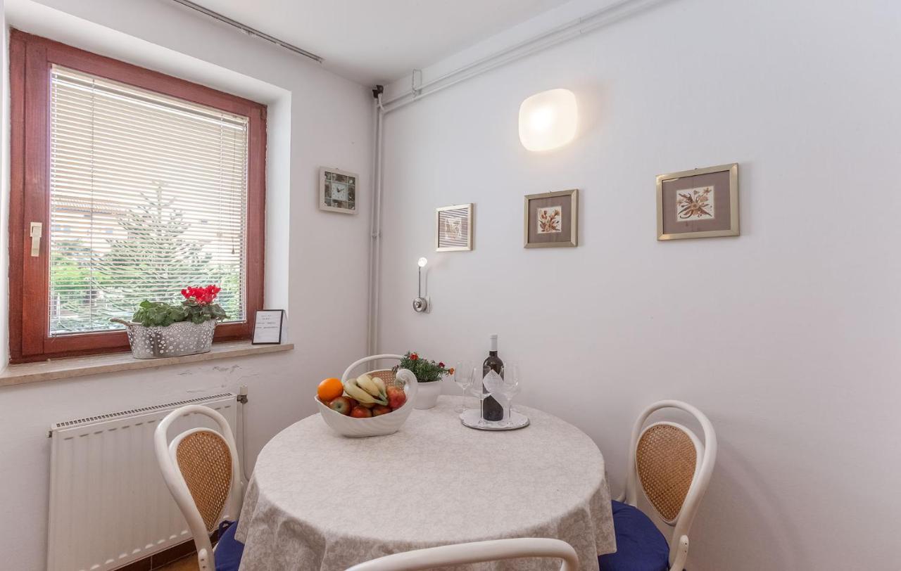 Rina B4 Appartement Poreč Buitenkant foto