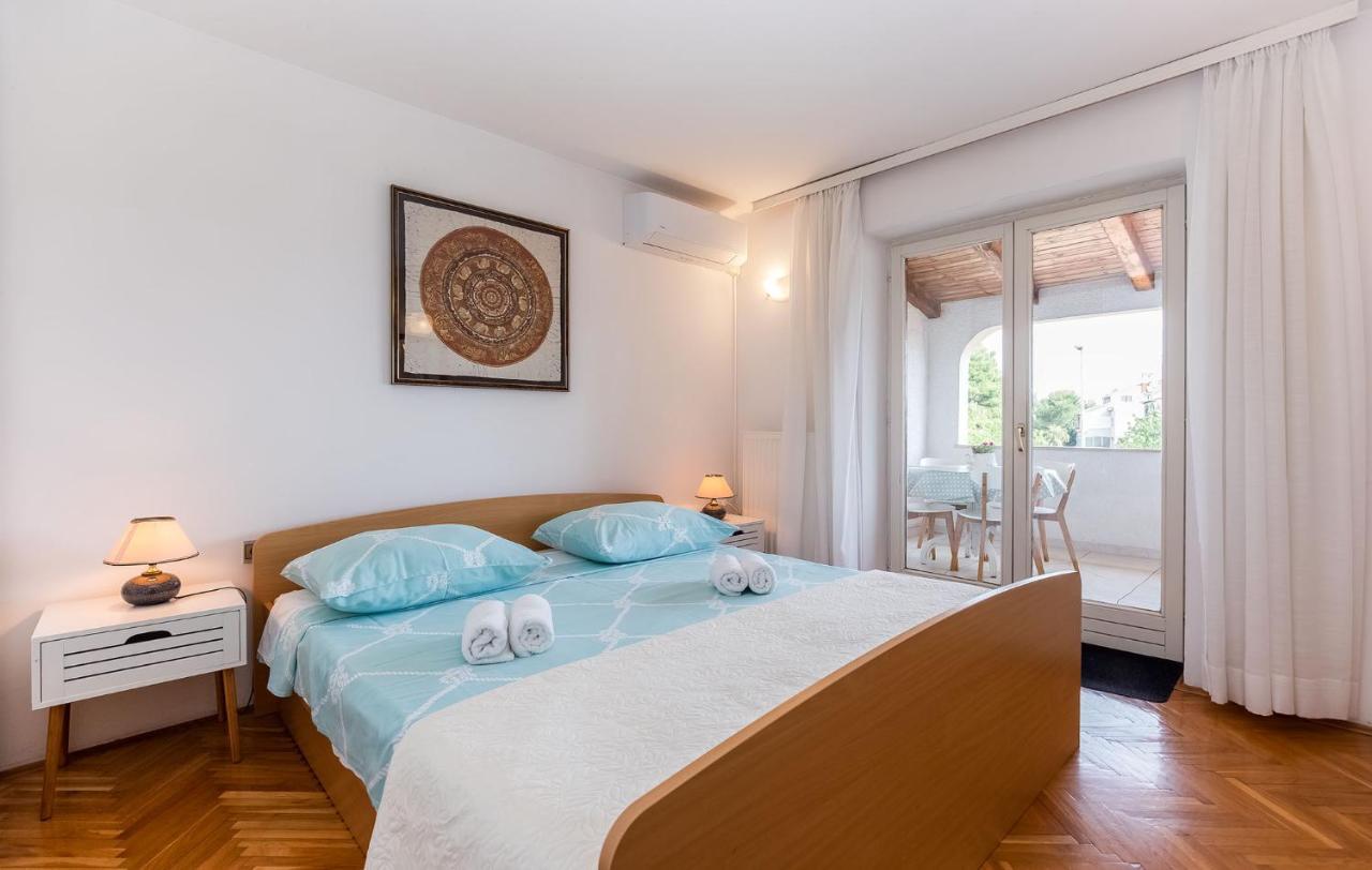 Rina B4 Appartement Poreč Buitenkant foto